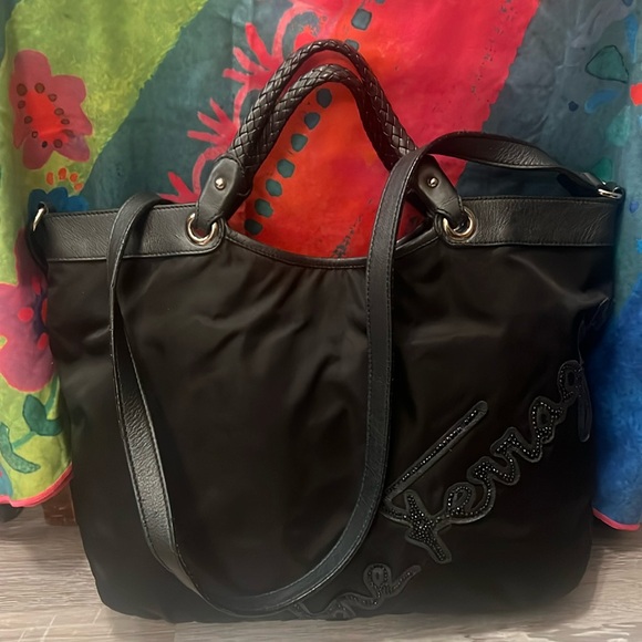 Salvatore Ferragamo Handbags - Pre loved authentic Salvatore Ferragamo